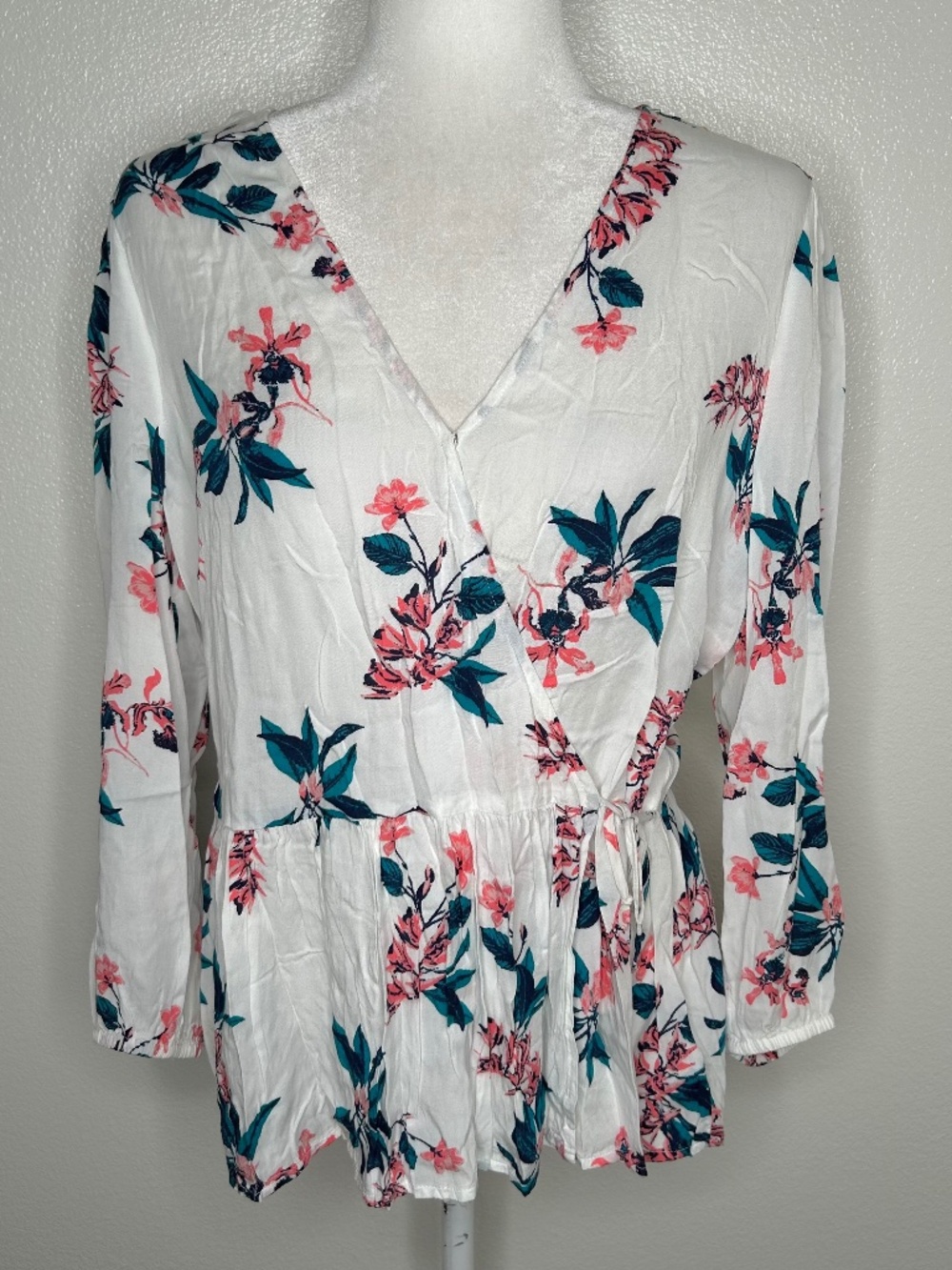 Lucky Brand Womens White Pink Floral Long Sleeve V-Neck Wrap Top Size L